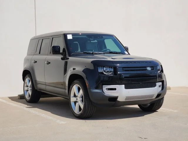 2024 Land Rover Defender - Image 2