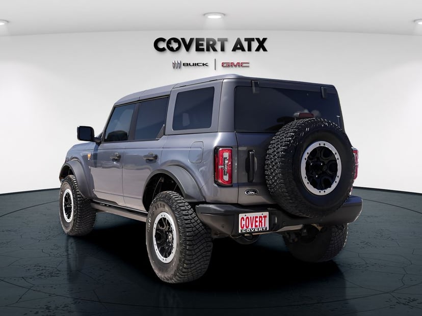 2022 Ford Bronco - Image 2
