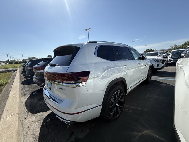 2026 Volkswagen Atlas - Image 3
