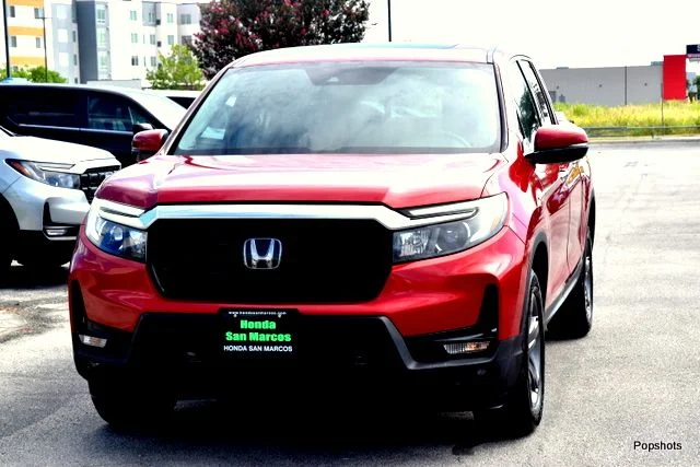 2021 Honda Ridgeline RTL-E 4D Crew Cab Platinum White Pearl - Image 1