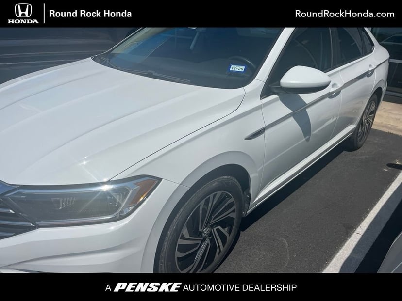 2020 Volkswagen Jetta - Image 2