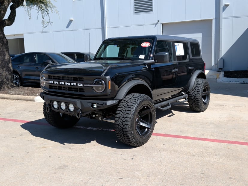 2025 Ford Bronco - Image 1
