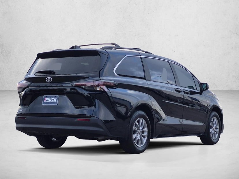 2026 Toyota Sienna - Image 3