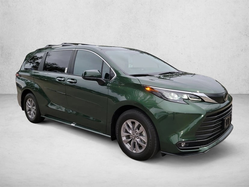 2026 Toyota Sienna - Image 1