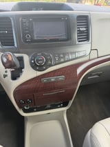 2014 Toyota Sienna - Preview 2