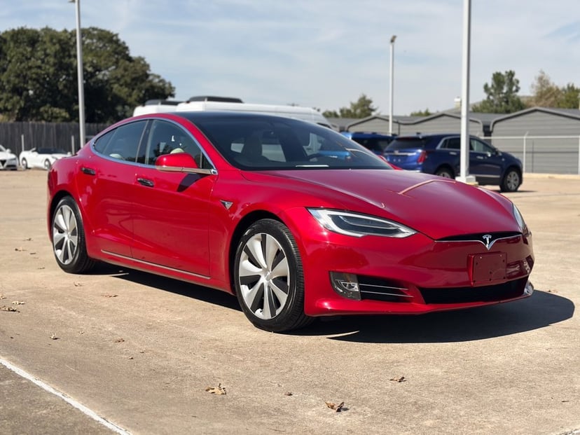 2020 Tesla Model S - Image 1