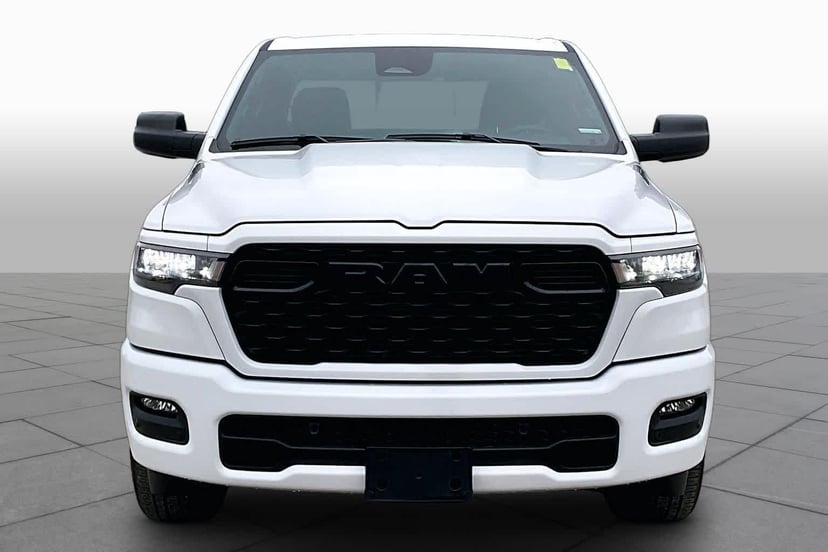 2025 Ram 1500 - Image 3
