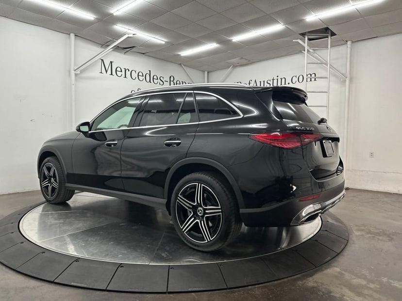 2026 Mercedes-Benz GLC - Image 3