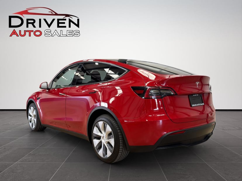 2023 Tesla Model Y - Image 3
