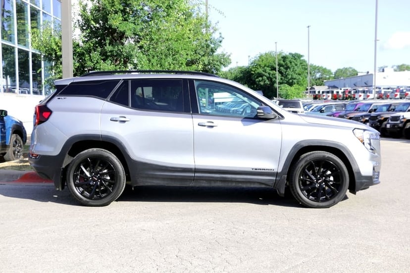 2024 GMC Terrain - Image 1