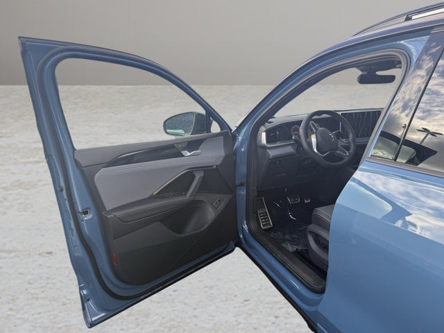 2026 Volkswagen Tiguan - Image 3