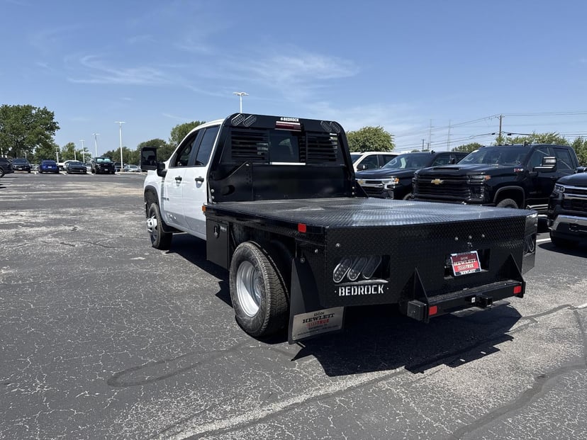 2025 Chevrolet Silverado 3500 HD - Image 3