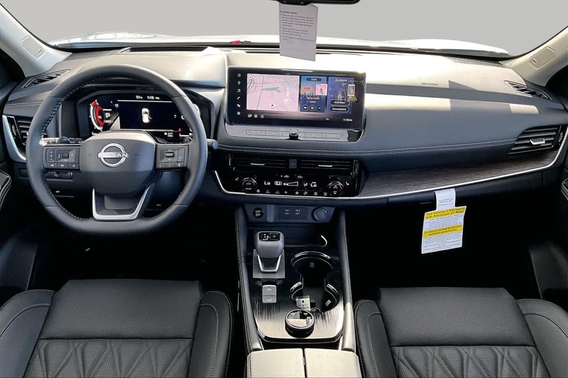 2026 Nissan Rogue - Image 2