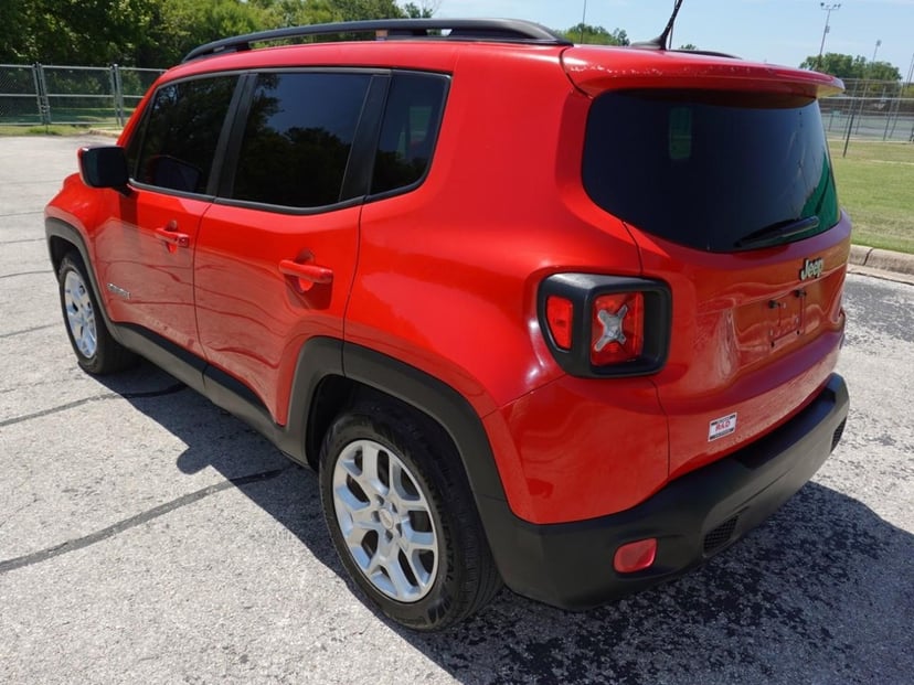 2015 Jeep Renegade - Image 3