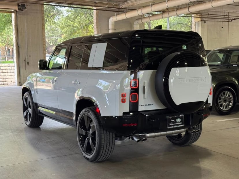 2026 Land Rover Defender - Image 3