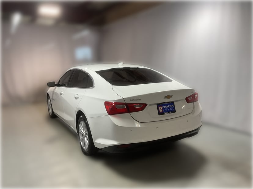 2024 Chevrolet Malibu - Image 2