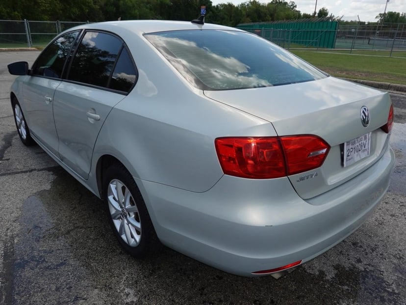 2011 Volkswagen Jetta Sedan - Image 3
