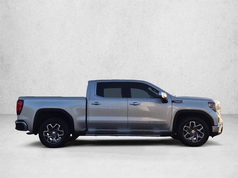 2022 GMC Sierra 1500 - Image 2