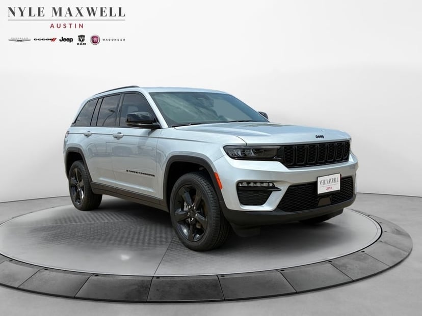 2025 Jeep Grand Cherokee - Image 1