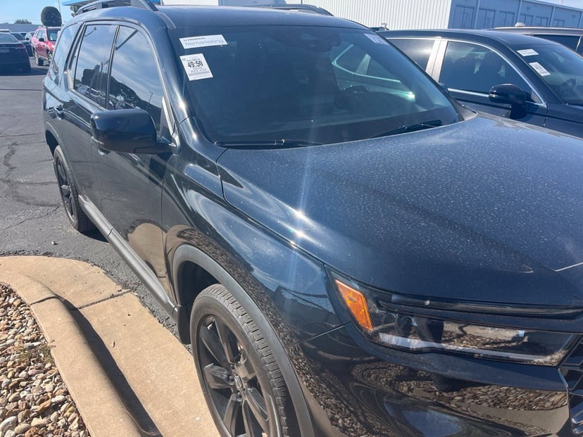 2025 Honda Pilot - Image 1