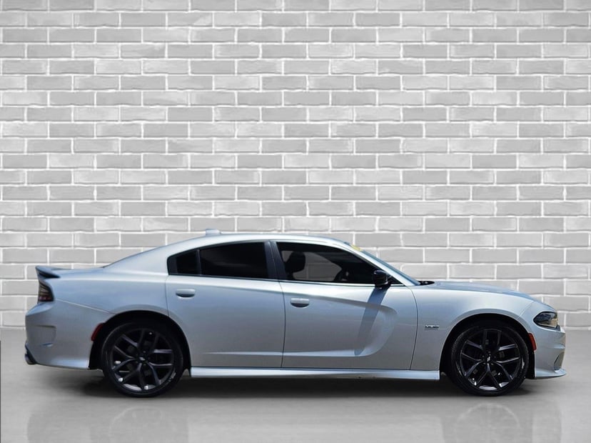 2019 Dodge Charger - Image 3