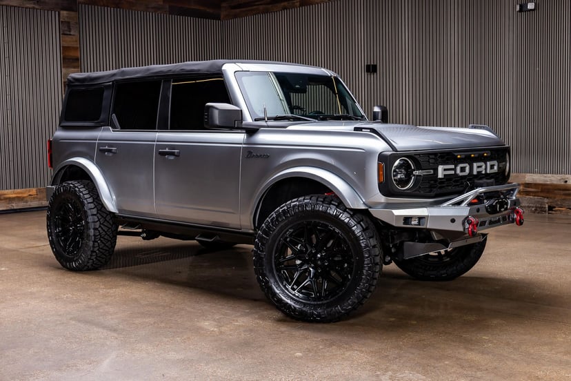 2022 Ford Bronco - Image 1