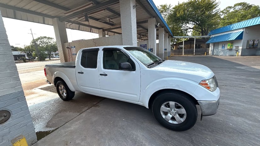 2009 Nissan Frontier - Image 1