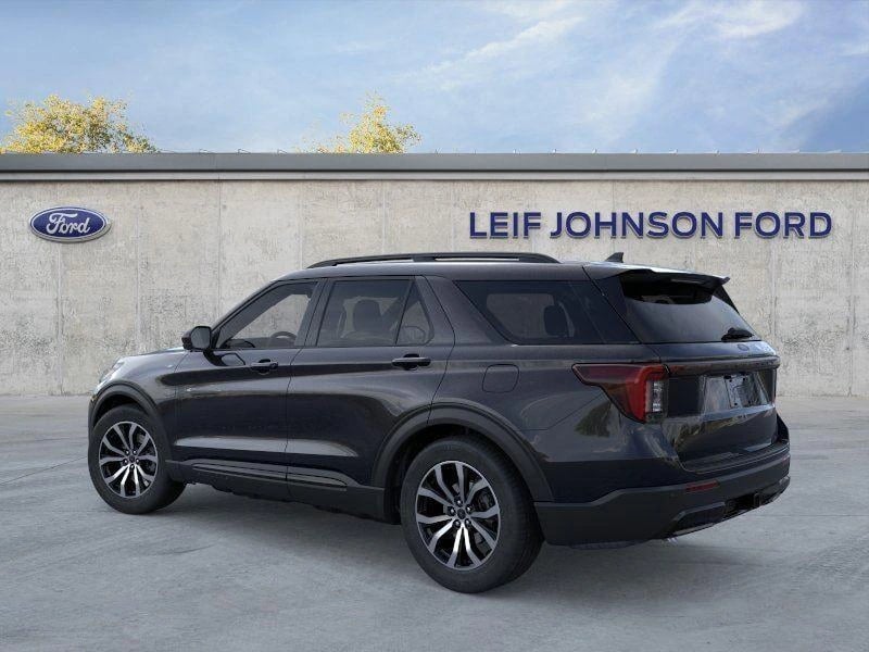 2026 Ford Explorer - Image 3