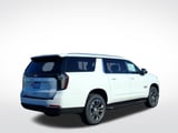 2027 Chevrolet Suburban - Preview 3