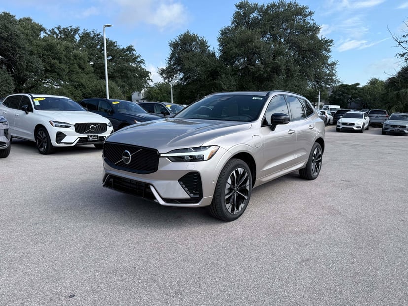 2026 Volvo XC60 - Image 1