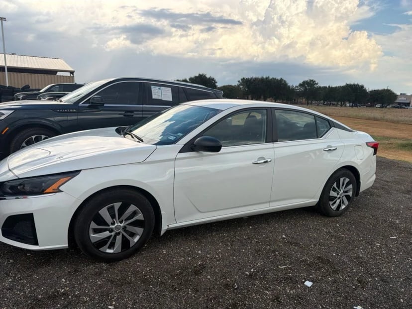 2024 Nissan Altima - Image 1