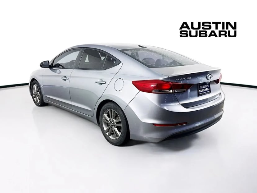 2017 Hyundai Elantra - Image 3