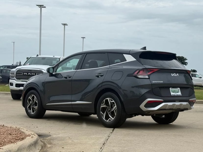 2024 Hyundai Sportage - Image 2