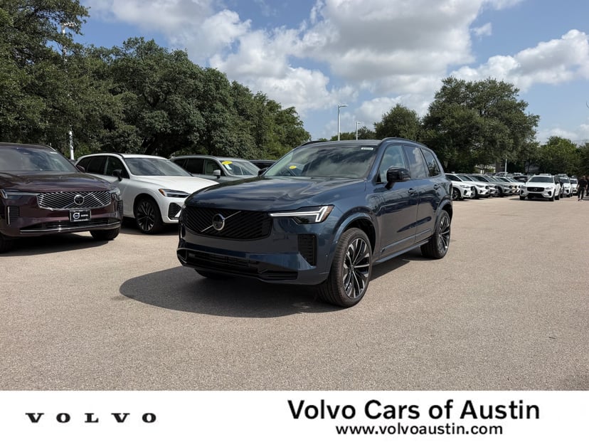 2026 Volvo XC90 - Image 2