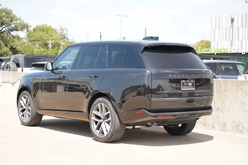 2026 Land Rover Range Rover - Image 3