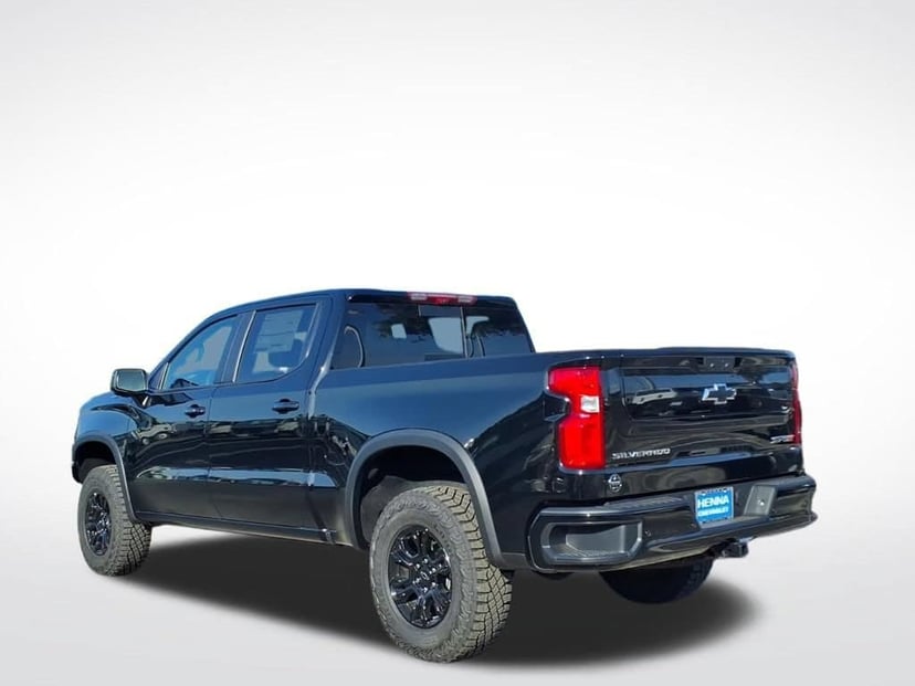 2026 Chevrolet Silverado 1500 - Image 3