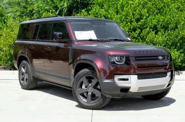 2025 Land Rover Defender - Image 2