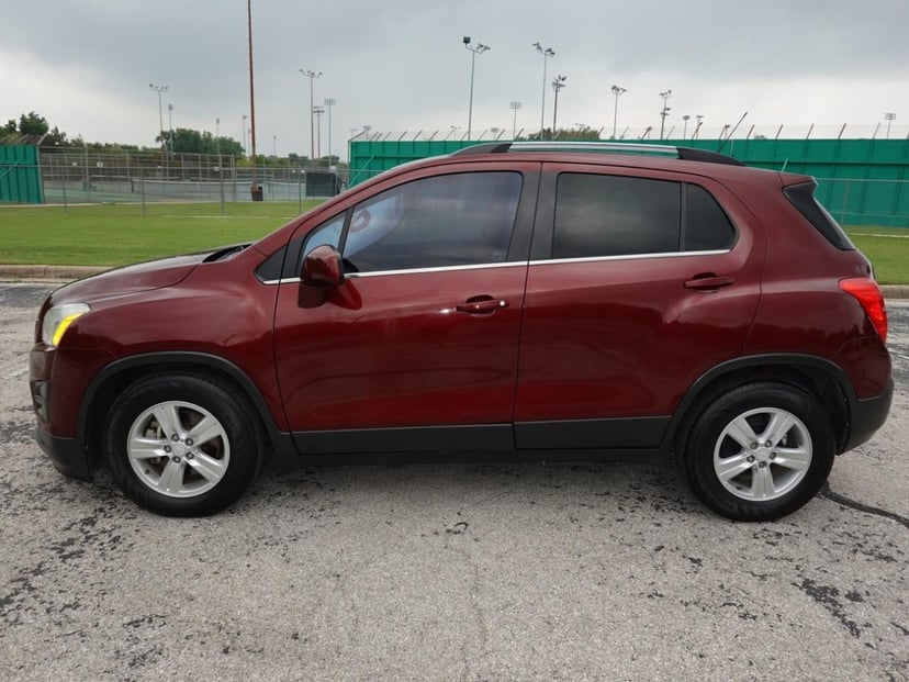 2016 Chevrolet Trax - Image 2