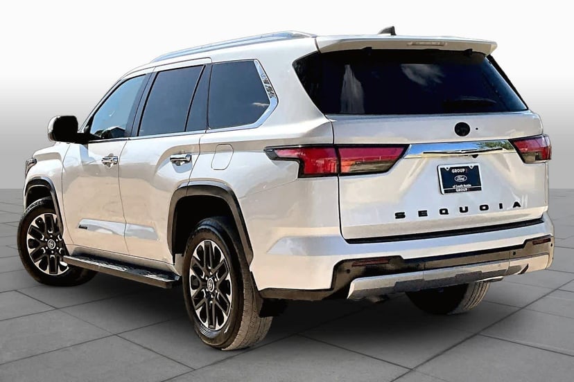 2024 Toyota Sequoia - Image 3
