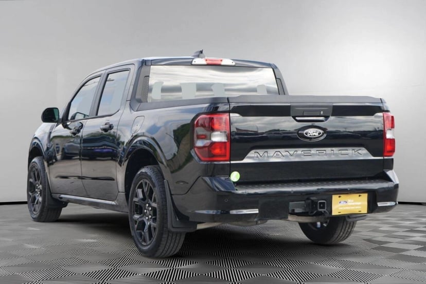 2025 Ford Maverick - Image 3