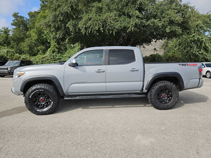 2020 Toyota Tacoma - Image 2