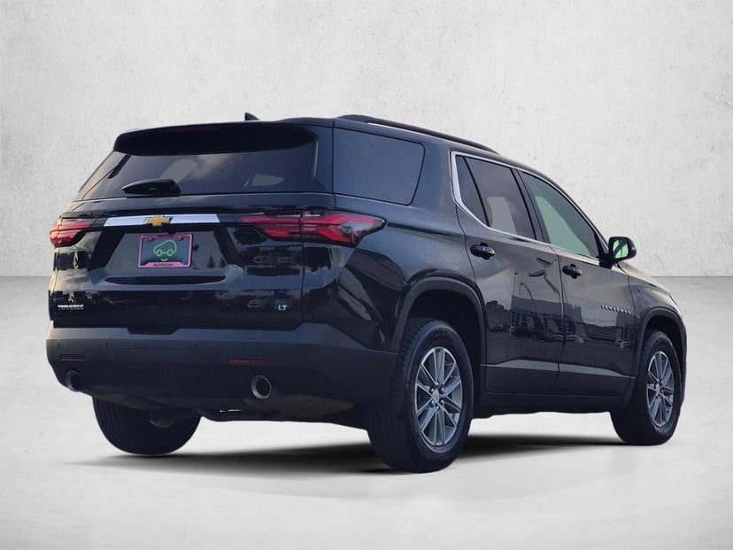 2023 Chevrolet Traverse - Image 3