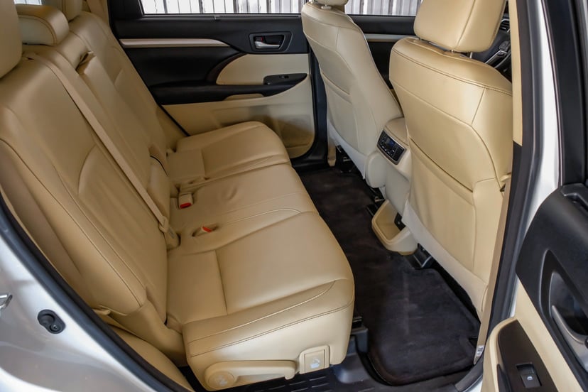 2018 Toyota Highlander - Image 2