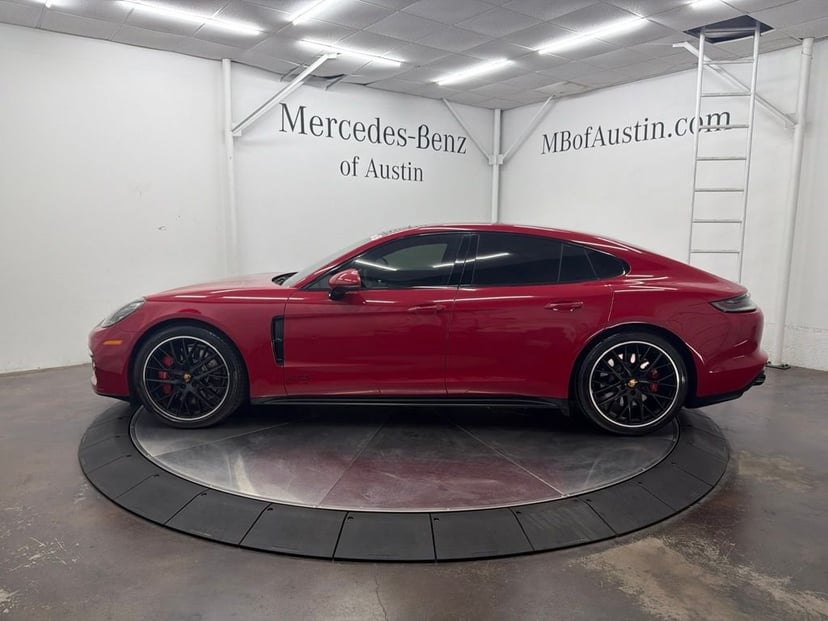 2023 Porsche Panamera - Image 2