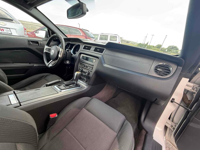 2013 Ford Mustang - Image 3