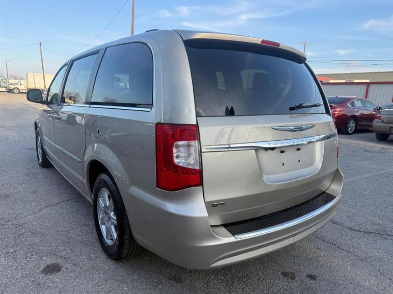 2012 Chrysler Town and Country - Image 3