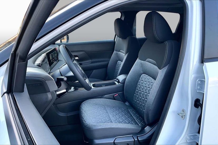 2026 Nissan Kicks MPV - Image 2
