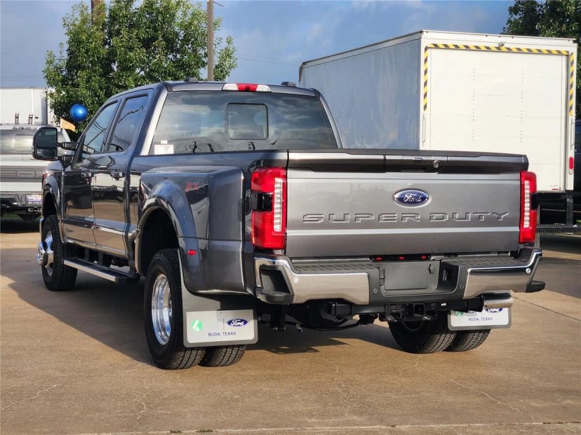 2026 Ford F-350 - Image 3