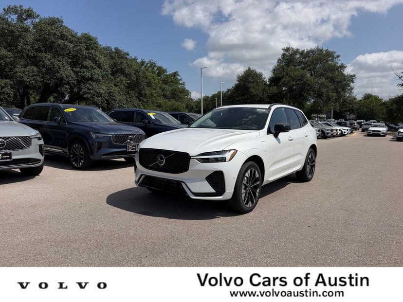 2026 Volvo XC60 - Image 2