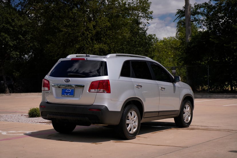 2011 Kia Sorento - Image 3